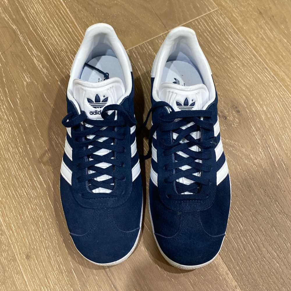 Navy Adidas Gazelle